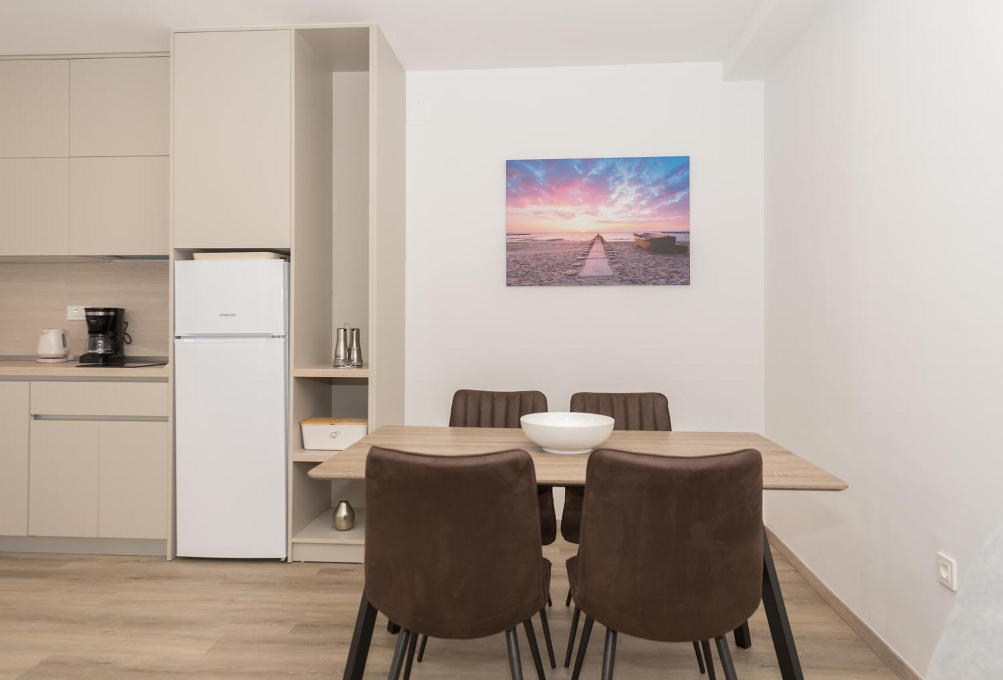 Apartments By The Sea Makarska - 19134 Habitación foto